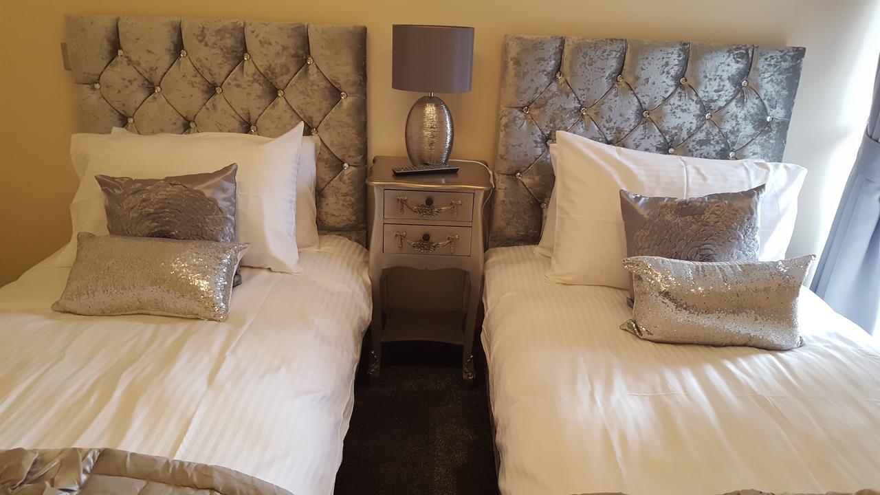 Star Inn Rooms Ardersier Bagian luar foto