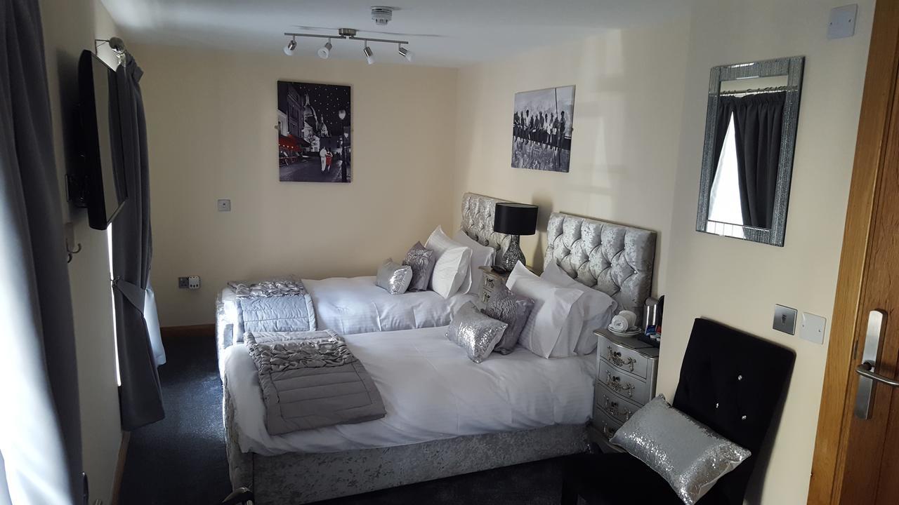 Star Inn Rooms Ardersier Bagian luar foto