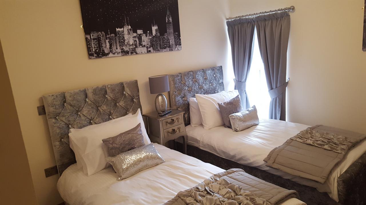 Star Inn Rooms Ardersier Bagian luar foto