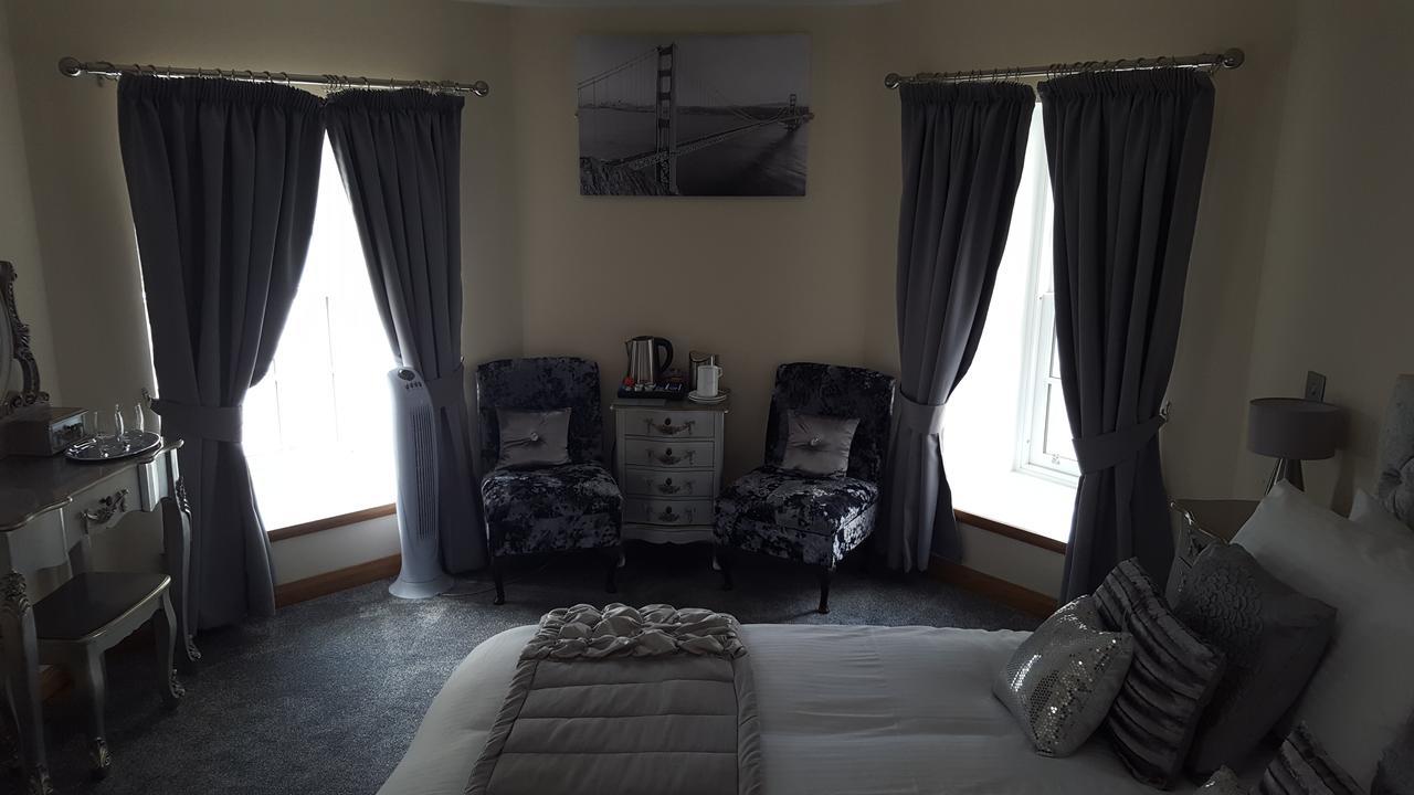 Star Inn Rooms Ardersier Bagian luar foto