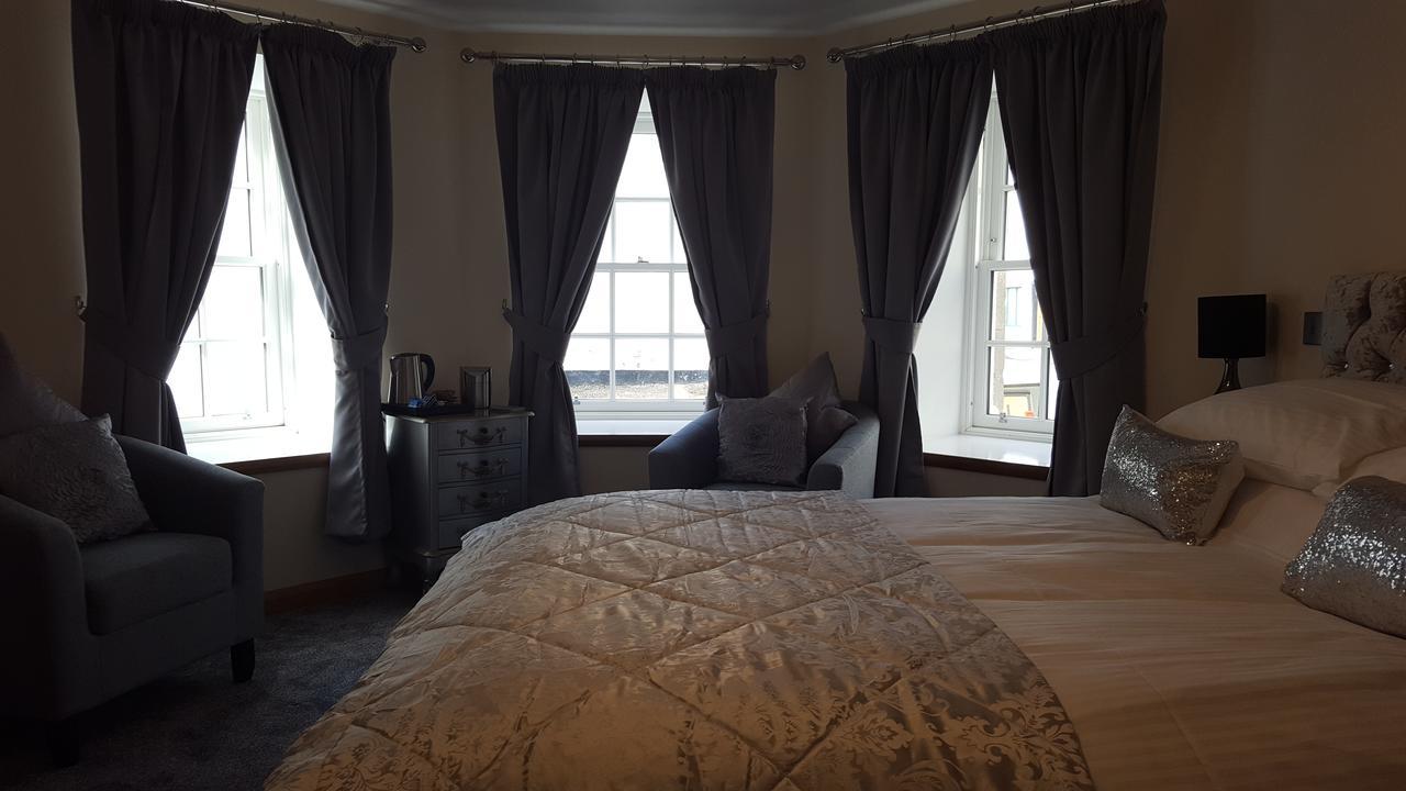 Star Inn Rooms Ardersier Bagian luar foto