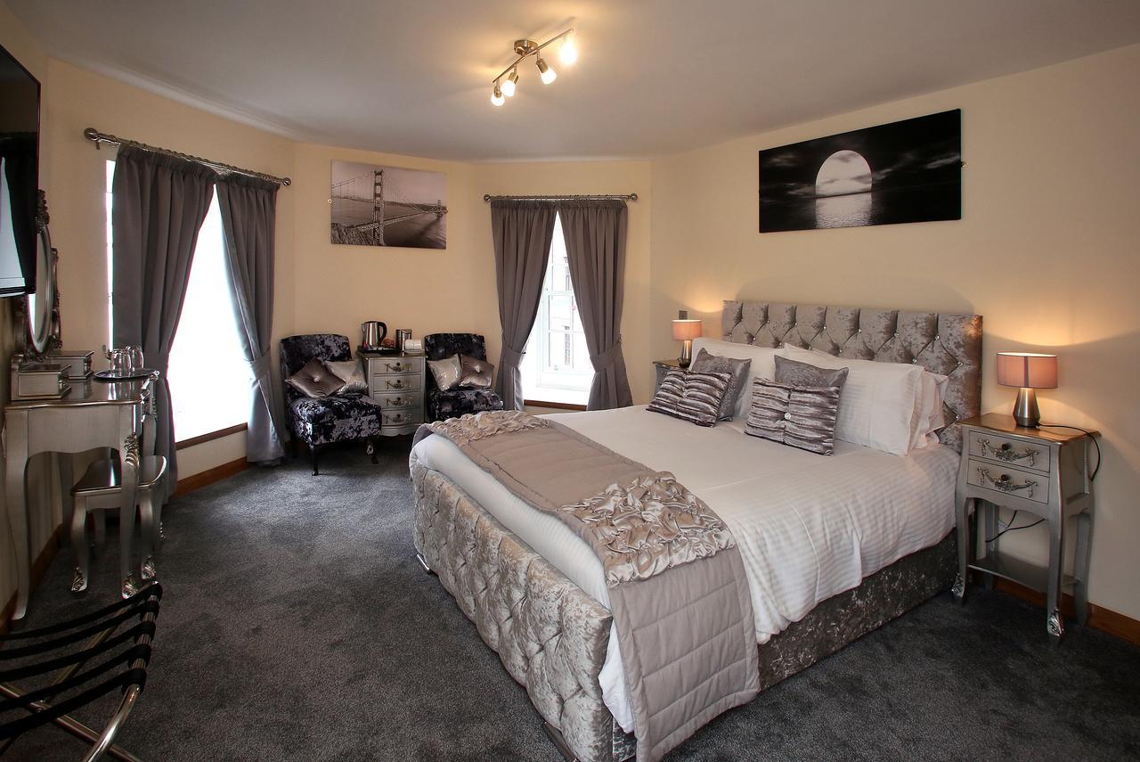 Star Inn Rooms Ardersier Bagian luar foto